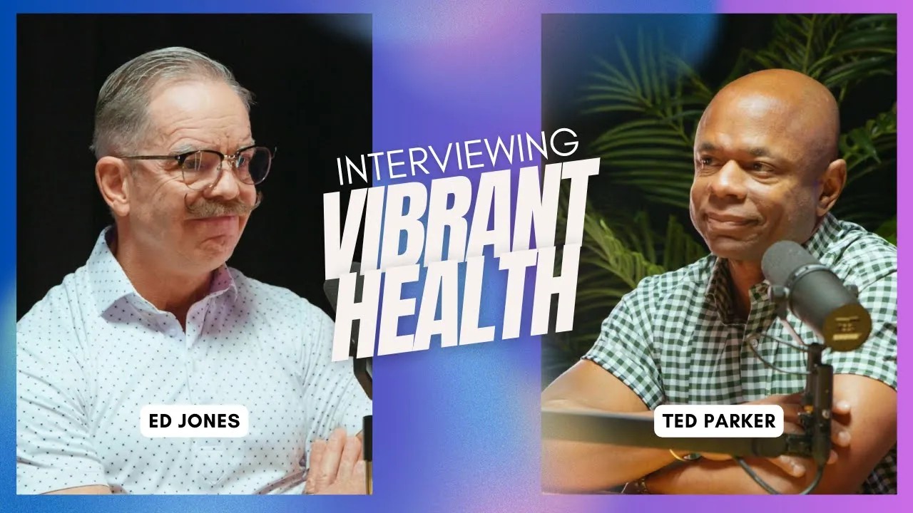 Health coach discusses greens with owner of Vibrant Health